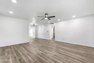 10528 W Saratoga Cir, Sun City, AZ 85351 - Photo 3