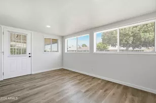 10528 W Saratoga Cir, Sun City, AZ 85351 - Photo 11