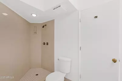 5035 N 10th Place #108, Phoenix, AZ 85014 - Photo 17