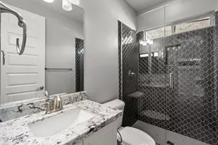 4716 E Nocona Ln, Phoenix, AZ 85050 - Photo 5