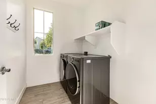 2042 W Lariat Ln, Phoenix, AZ 85085 - Photo 17