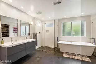 3328 E Turney Ave, Phoenix, AZ 85018 - Photo 17