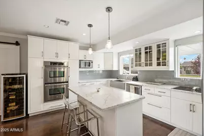 3328 E Turney Avenue, Phoenix, AZ 85018 - Photo 11