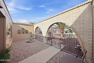 10625 W Desert Rock Dr, Sun City, AZ 85351 - Photo 9