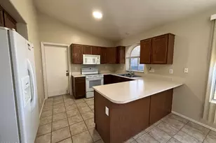 12742 W Monte Vista Rd, Avondale, AZ 85392 - Photo 3