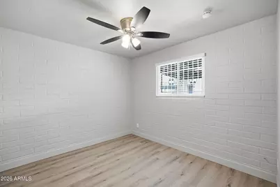 123 W South Mountain Avenue, Phoenix, AZ 85041 - Photo 15