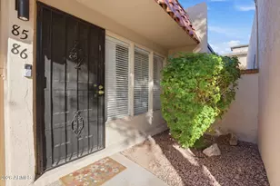 1320 E Bethany Home Rd, Phoenix, AZ 85014 - Photo 1
