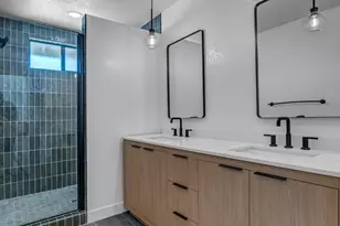 6332 W Shangri La Rd, Glendale, AZ 85304 - Photo 17