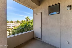 2989 N 44th St, Phoenix, AZ 85018 - Photo 17