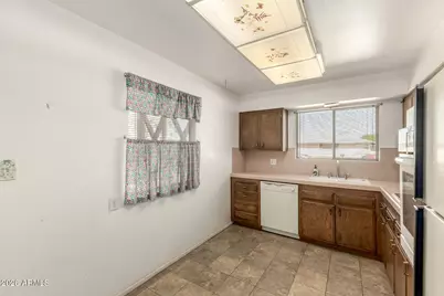 10511 W Clair Drive, Sun City, AZ 85351 - Photo 13