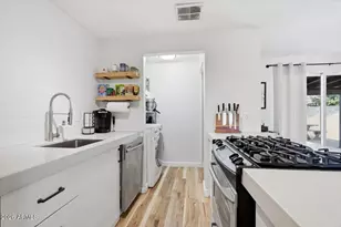 13822 N 38th Pl, Phoenix, AZ 85032 - Photo 7