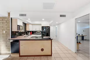 3830 E Shangri La Rd, Phoenix, AZ 85028 - Photo 19