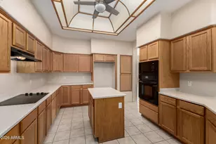 333 N Pennington Dr, Chandler, AZ 85224 - Photo 9