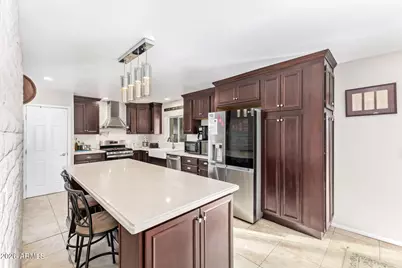 3201 W Acoma Drive, Phoenix, AZ 85053 - Photo 9