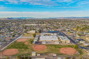 3201 W Acoma Dr, Phoenix, AZ 85053 - Photo 49