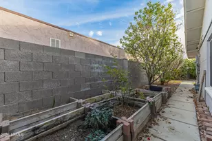 3201 W Acoma Dr, Phoenix, AZ 85053 - Photo 39