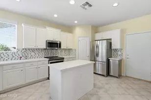 3447 E Vaughn Ave, Gilbert, AZ 85234 - Photo 9