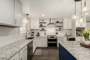 1649 W Loma Ln, Phoenix, AZ 85021 - Photo 11