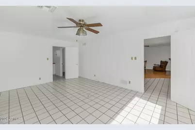 2039 W Windsor Avenue, Phoenix, AZ 85009 - Photo 11