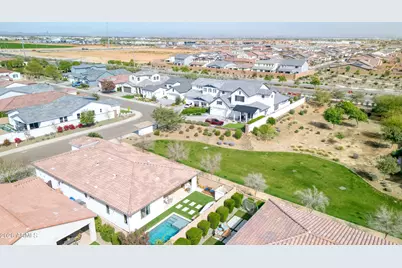 17155 W San Marcos Street, Surprise, AZ 85388 - Photo 31