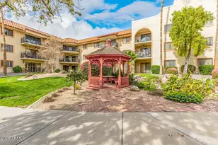 10330 W Thunderbird Blvd, Sun City, AZ 85351 - Photo 15