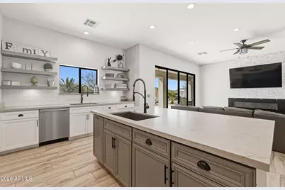 11 E Cavalry Drive, Phoenix, AZ 85086 - Photo 19