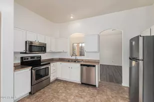 12579 W Clarendon Ave, Avondale, AZ 85392 - Photo 11