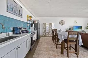 207 W Clarendon Ave, Phoenix, AZ 85013 - Photo 7