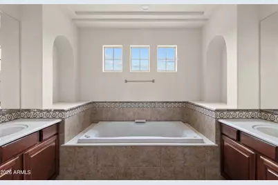 3724 E Robin Lane, Phoenix, AZ 85050 - Photo 17