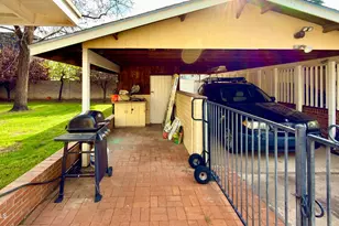 1011 E Medlock Dr, Phoenix, AZ 85014 - Photo 7