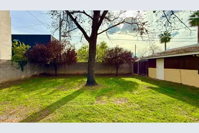 1011 E Medlock Drive, Phoenix, AZ 85014 - Photo 9