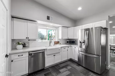 12101 N 36 Street, Phoenix, AZ 85028 - Photo 9