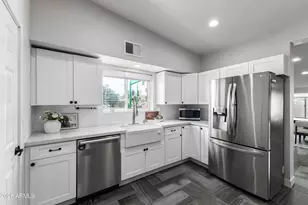 12101 N 36th St, Phoenix, AZ 85028 - Photo 9