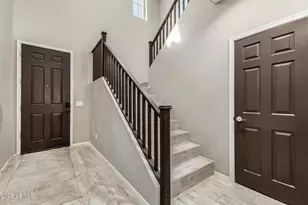 10172 W Carlota Ln, Peoria, AZ 85383 - Photo 3