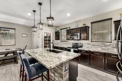 10172 W Carlota Lane, Peoria, AZ 85383 - Photo 3