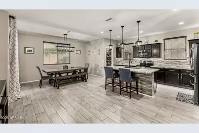 10172 W Carlota Lane, Peoria, AZ 85383 - Photo 5