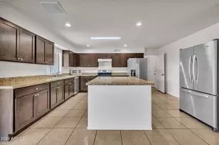 419 E Ellis Dr, Tempe, AZ 85282 - Photo 13