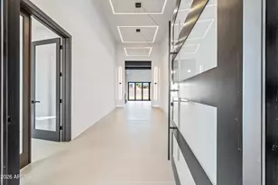 1320 E Sagebrush Dr, Phoenix, AZ 85085 - Photo 7