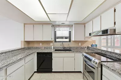 9714 E Cochise Place, Sun Lakes, AZ 85248 - Photo 5