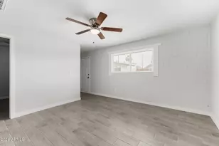 1321 N 48th Pl, Phoenix, AZ 85008 - Photo 3