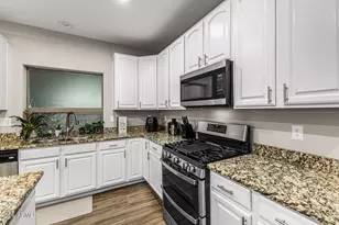 40729 W Novak Ln, Maricopa, AZ 85138 - Photo 19