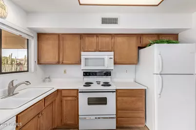 18014 N 136th Avenue, Sun City West, AZ 85375 - Photo 11