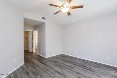 425 S Sunrise Drive, Gilbert, AZ 85233 - Photo 9