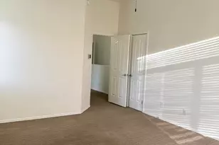 2725 E Mine Creek Rd, Phoenix, AZ 85024 - Photo 3