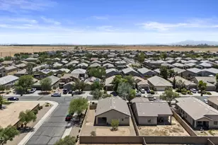 36872 W Mondragone Ln, Maricopa, AZ 85138 - Photo 31