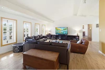 4030 E Stanford Drive, Phoenix, AZ 85018 - Photo 5