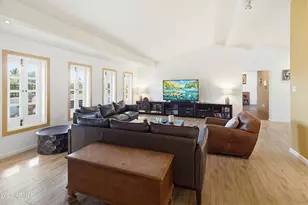 4030 E Stanford Dr, Phoenix, AZ 85018 - Photo 5