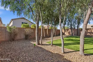 891 E Sherri Dr, Gilbert, AZ 85296 - Photo 23