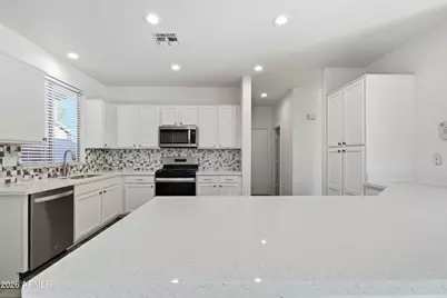 891 E Sherri Drive, Gilbert, AZ 85296 - Photo 9