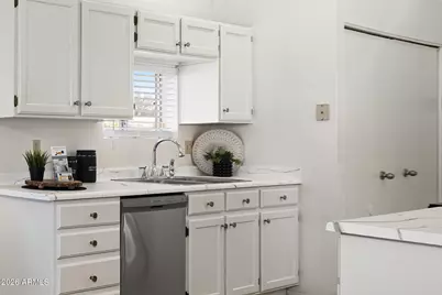 11016 N 15th Street, Phoenix, AZ 85020 - Photo 9